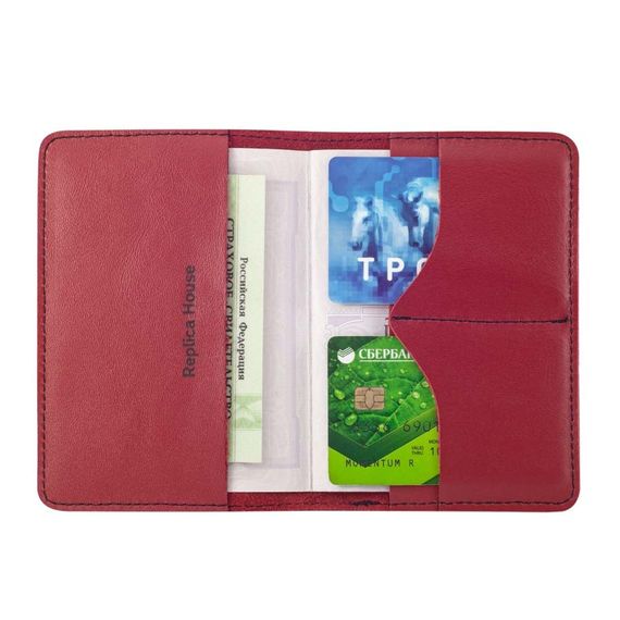 Фото обложки для паспорта мудрая сова из кожи красного цвета, обложка на белом фоне в развернутом виде с наполнением.