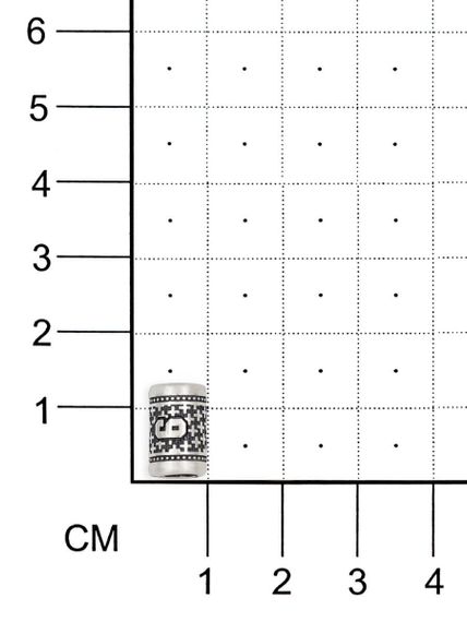 Фото шарм цифра 6 из серебра на размерной сетке