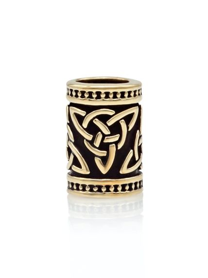 Фотография шарма подвески триксель из бронзы вид слева.