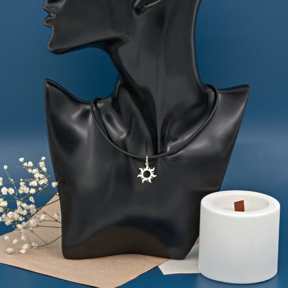 Кулон Солнце - подвеска из серебра на постаменте