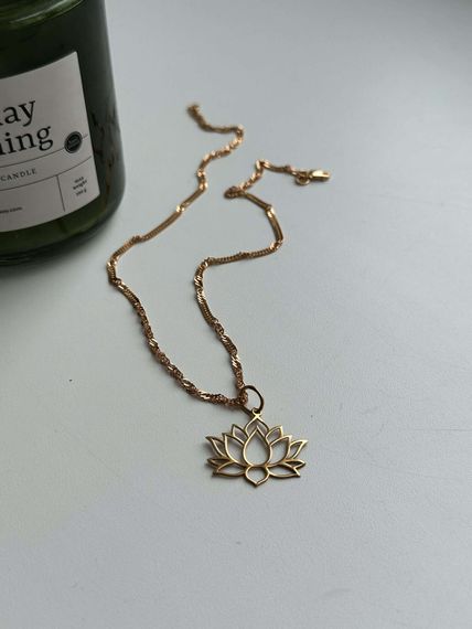 Фото цепочка на шею сингапур серебро с позолотой 9267золочен с подвеской лотос