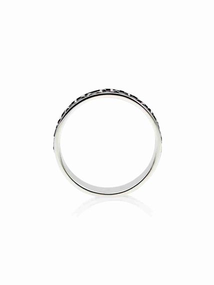 Фото футарк кольцо из серебра, вид сбоку.