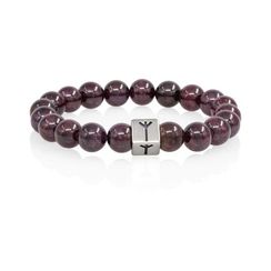 Браслет Защита и уверенность из натурального граната с руной Альгиз в форме куба из серебра 925