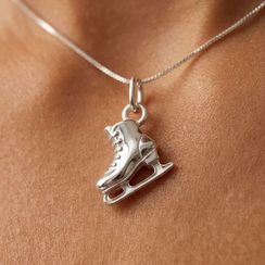 Подвеска Конек для фигурного катания - кулон из серебра 925 пробы