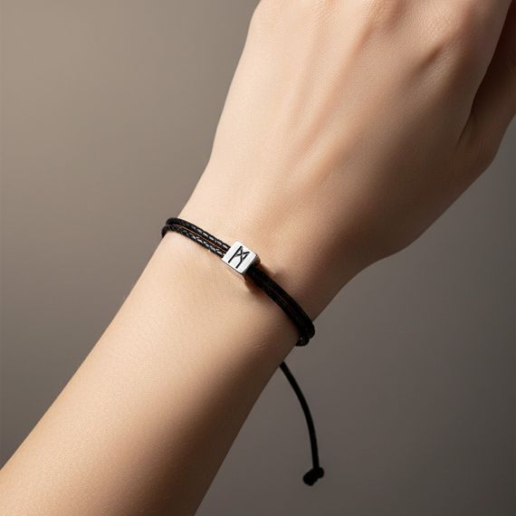 Шарм куб с руной Манназ - подвеска из серебра 925 пробы, живое фото 1