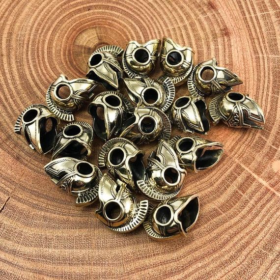 Спартанский шлем в бронзе.