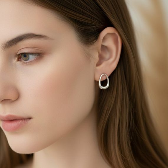 Серьги Овал из серебра 925 пробы, живое фото 3