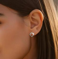 Серьги-пусеты Квадрат скругленный из серебра 925 пробы