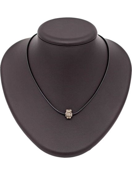 Шарм подвеска Совёнок из бронзы, вид на постаменте.