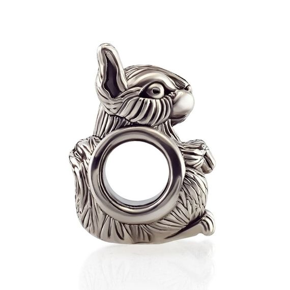 Шарм подвеска серебряная Белка фото в профиль.