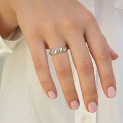 Кольцо Плетение из серебра 925 пробы