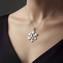Подвеска на шею ювелирная Конёк в снежинке серебро 925