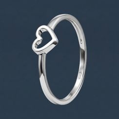 Кольцо с сердечком из серебра 925