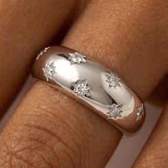 Кольцо Звезды из серебра 925 пробы с фианитами