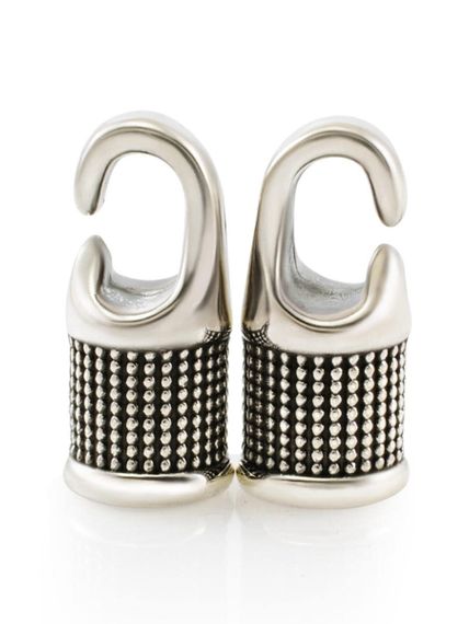 Фото замка для гайтана Captain Hook из серебро, вид в развороте.