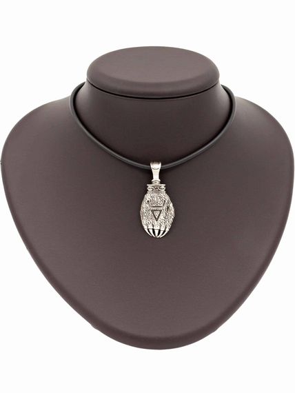 Подвеска Лапа Велеса из мельхиора, на постаменте