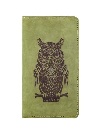 Фото функционального высокого кошелька Сова из зеленого нубука, вид фасад.