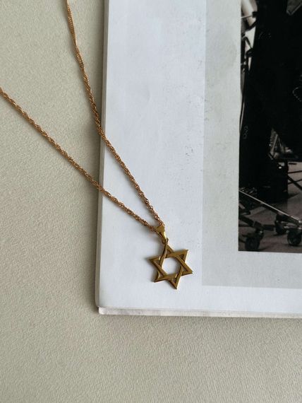 Фото цепочка на шею сингапур серебро с позолотой 9267золочен с подвеской звезда давида