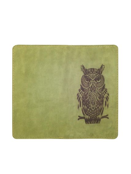 Фото высокого кошелька Сова из зеленого нубука в развёрнутом виде.