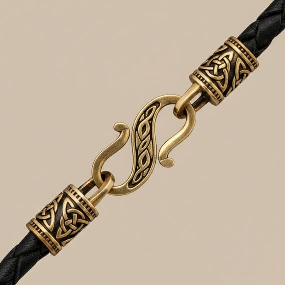 Браслет гайтан из натуральной кожи с руной Альгиз бронза, живое фото 2