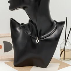 Подвеска в виде буквы О - кулон из серебра 925 пробы