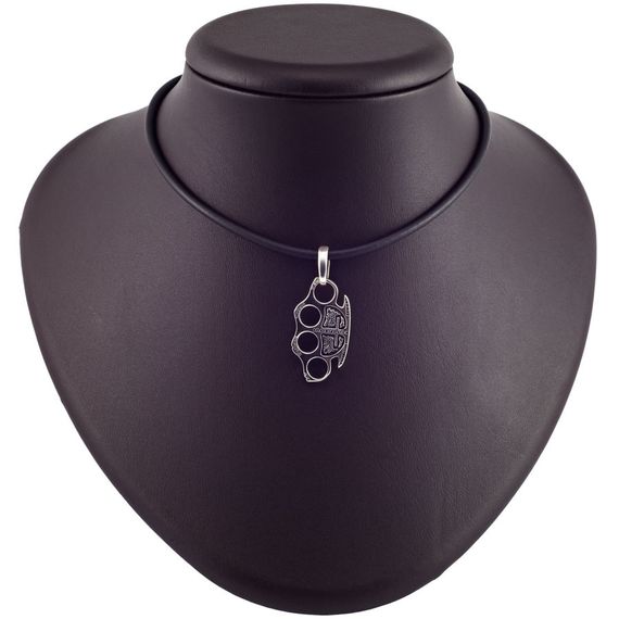 Картинка кастета Константина на постаменте.