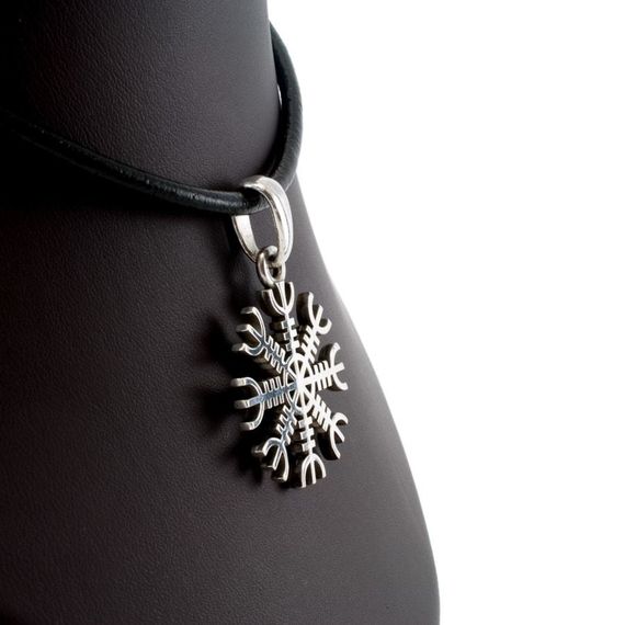 Приобрести Агисхьяльм Фафнира из серебра