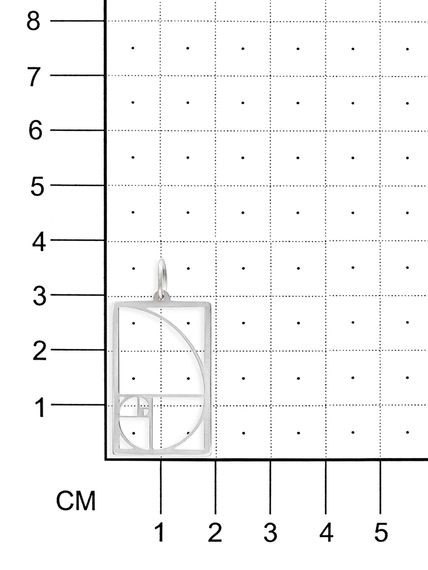 Фото подвески золотое сечение в квадратном контуре из серебра, вид на размерной сетке.