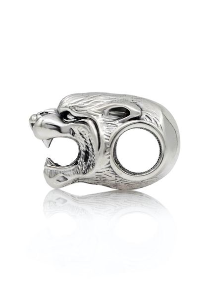 Фото головы тигра из серебра шарм, вид справа.